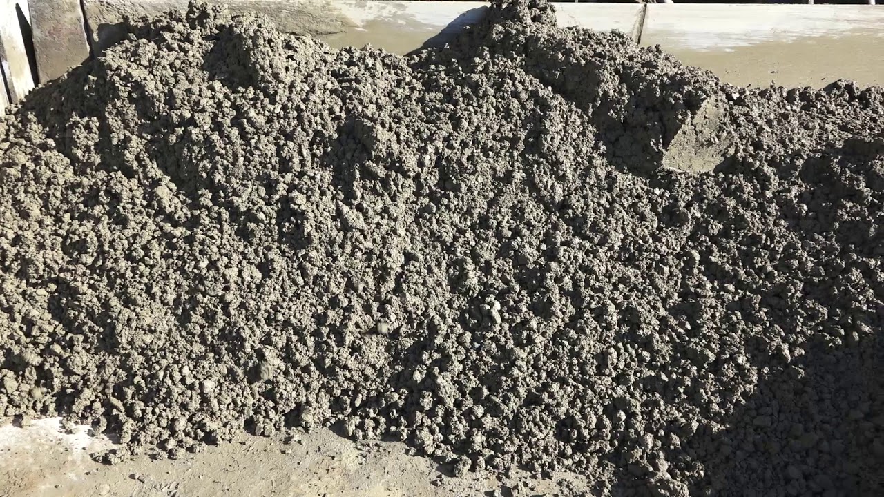 Pokládka cementobetonového krytu